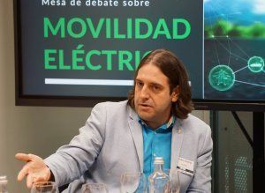 Álvaro Sauras, AUVE