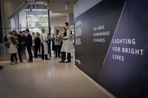 Simon celebra el Simposio Internacional “100 años Iluminando Ciudades” en La Casa de la Luz