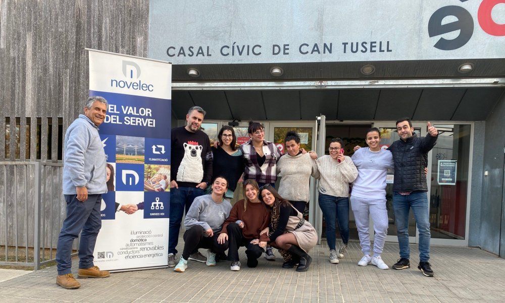 Grupo Novelec dona una treintena de ordenadores a la ONG La Fàbrica