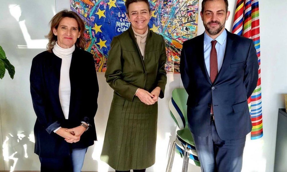 La Comisión Europea accede a alargar la “excepción ibérica”, pero acorta la petición del Gobierno