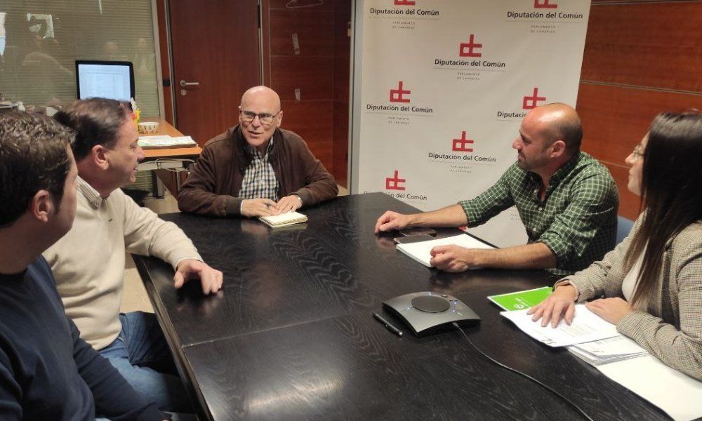 Asinelte denuncia que Endesa exige una referencia catastral para nuevos suministros