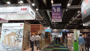 Una imagen de los pasillos del certamen