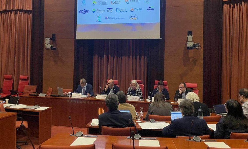 Fegicat da a conocer en el Parlamento de Cataluña los retos y las carencias del sector