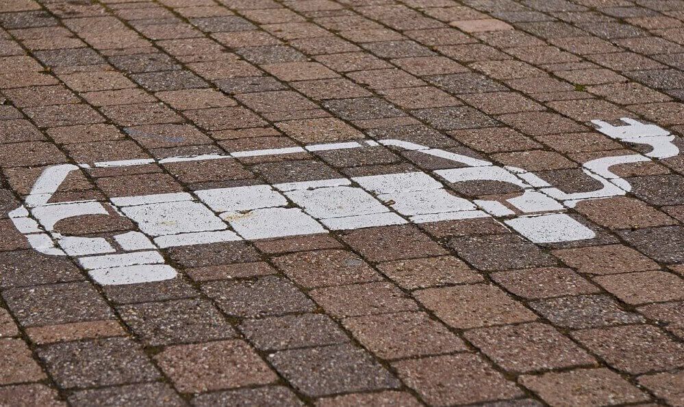 La Fundación Renovables crea un comparador de precios de vehículos para acelerar la movilidad sostenible