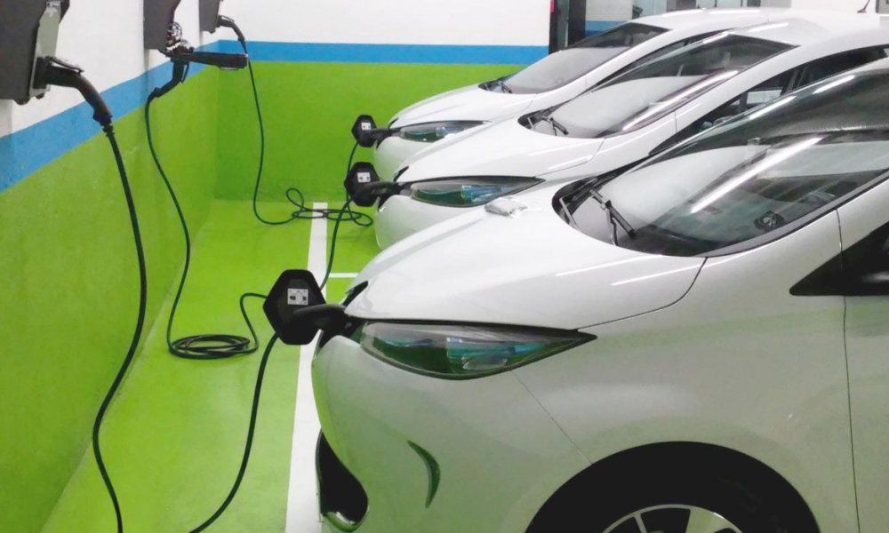 Cómo cumplir con la norma y elegir el punto de recarga idóneo para los aparcamientos no residenciales