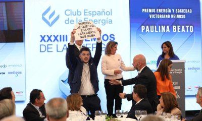 “Teresa, esta gente nos roba: ¿de qué lado estás?”, inquieren los activistas climáticos a la vicepresidenta