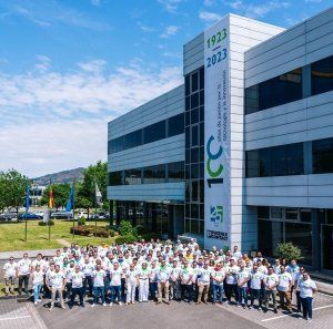 Phoenix Contact España celebra su centenario y un cuarto de siglo en España