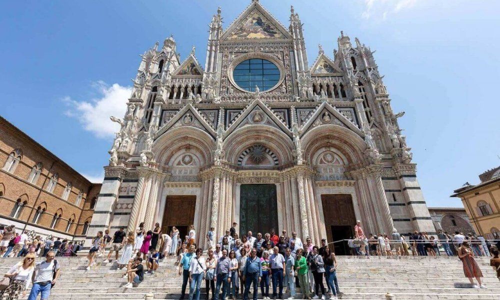 Participantes de Hager y Nou Grup en la Convención posan en Florencia