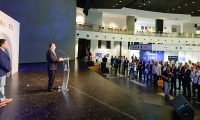 El presidente de Fenie se dirige a los asistentes en la inauguración del evento