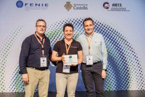 Entrega de premio a Sonepar como mejor expositor