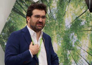 “En pocos años, el mercado va a sufrir una profunda transformación con actores mucho más fuertes, que crecerán mucho”, Javier Arbués, director de Distribución de Schneider Electric