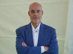 "El desarrollo regulatorio ha sido importante para derribar las barreras de la infraestructura de recarga pública", Arturo Pérez de Lucía, director general de AEDIVE