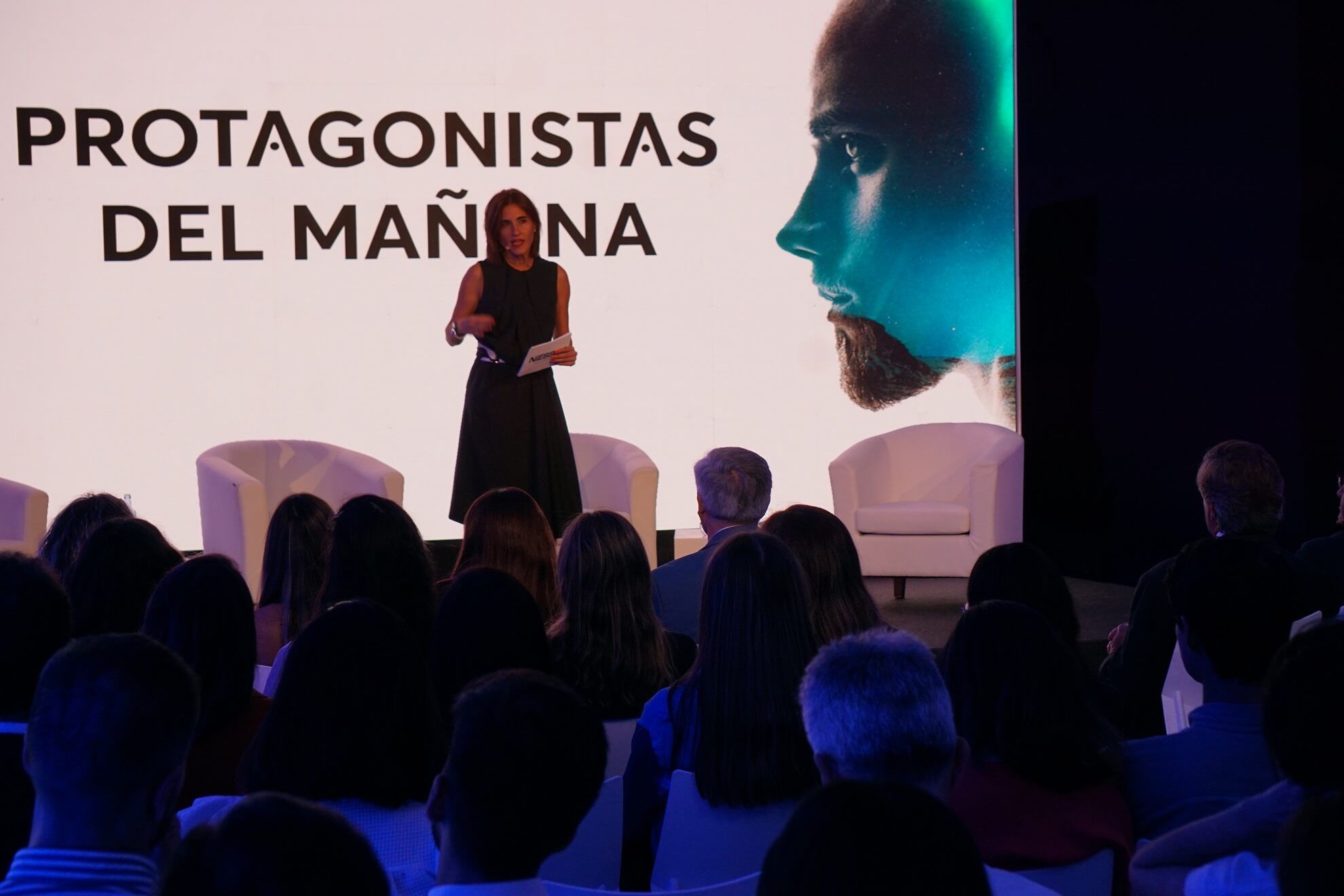 Niessen hace a su nueva serie Alba, “protagonista del mañana”