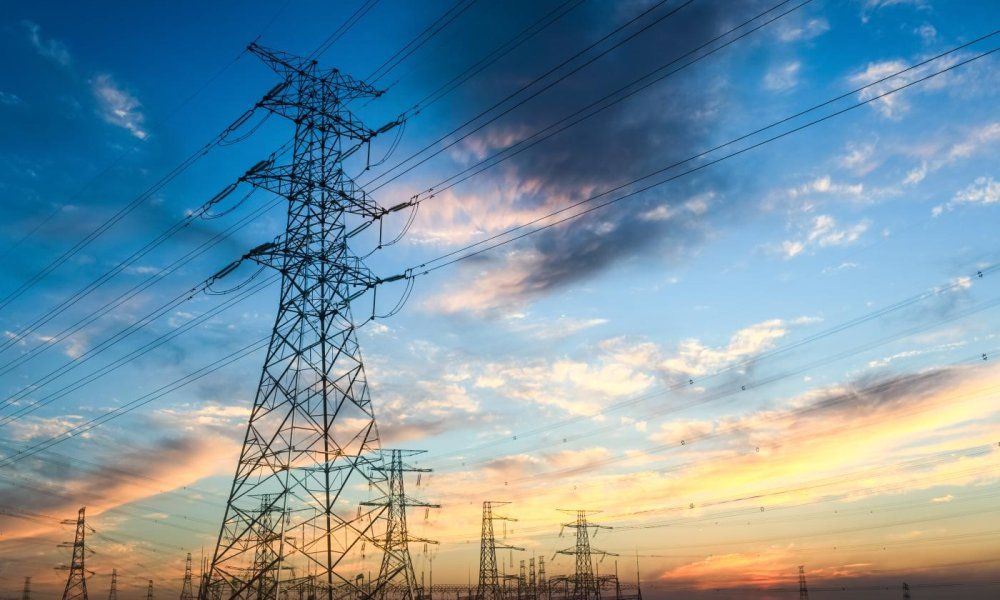 Feníe Energía alerta sobre el dominio del oligopolio que ejercen las grandes compañías eléctricas