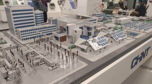 Una maqueta con todo el portfolio de Chint preside el showroom