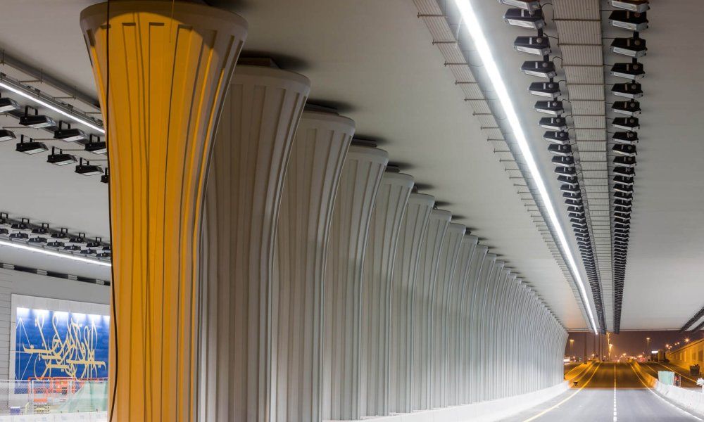 Los sistemas de control lumínico permiten reducir un 50 % el consumo energético en túneles