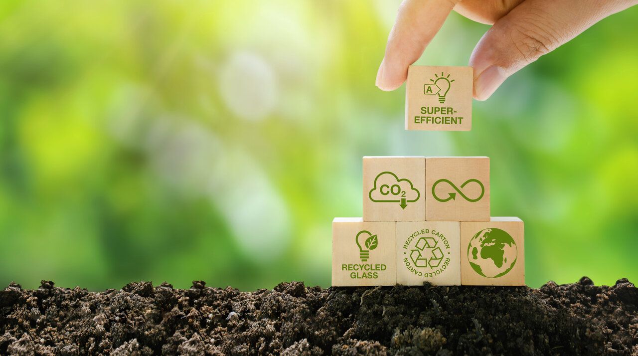 Ledvance lanza su primera gama de luminarias sostenibles Everloop