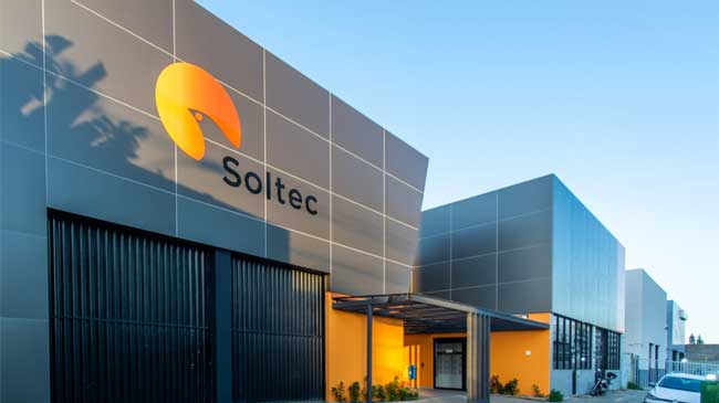 La CNMC multa a Luminora por favorecer el acceso a la red de sus propias instalaciones renovables