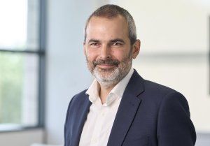 “En algún momento se va a tener que repensar la estructura de generación-distribución-comercialización para garantizar un mercado sano” JAVIER BESCÓS, director de Regulación e Innovación de FENÍE ENERGÍA