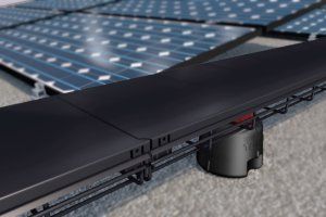 Pemsa presenta su Tapa Recta con el sistema de protección Black C8® para bandejas de rejilla