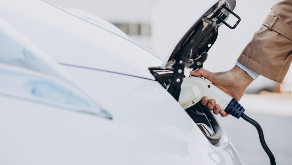 Cuatro claves para un establecimiento al instalar un punto de recarga de vehículos eléctricos