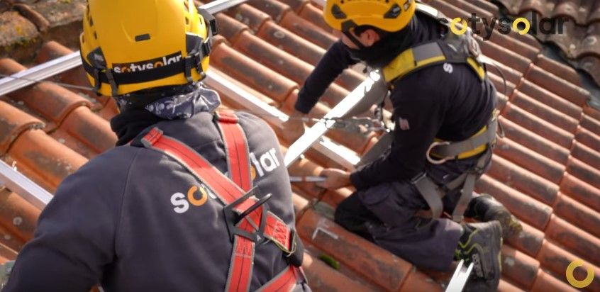 Aiko selecciona a la reconocida firma SotySolar como instalador premium en España