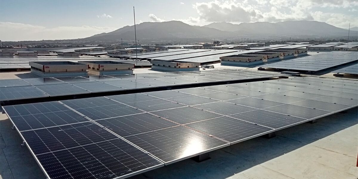 Endesa X instala dos plantas de autoconsumo para la multinacional malaqueña Mayoral