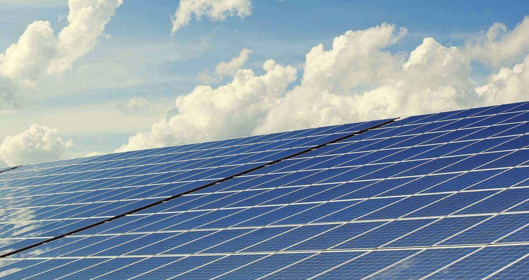 El Miteco aclara la prórroga para que las instalaciones de autoconsumo cumplan con los códigos de red