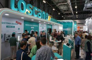 Pedro Sánchez inaugura una nueva edición de Genera que se estrena con pasillos y stands llenos de profesionales