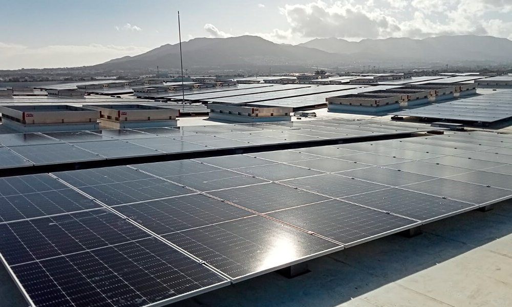 Endesa X instala dos plantas de autoconsumo para la multinacional malaqueña Mayoral