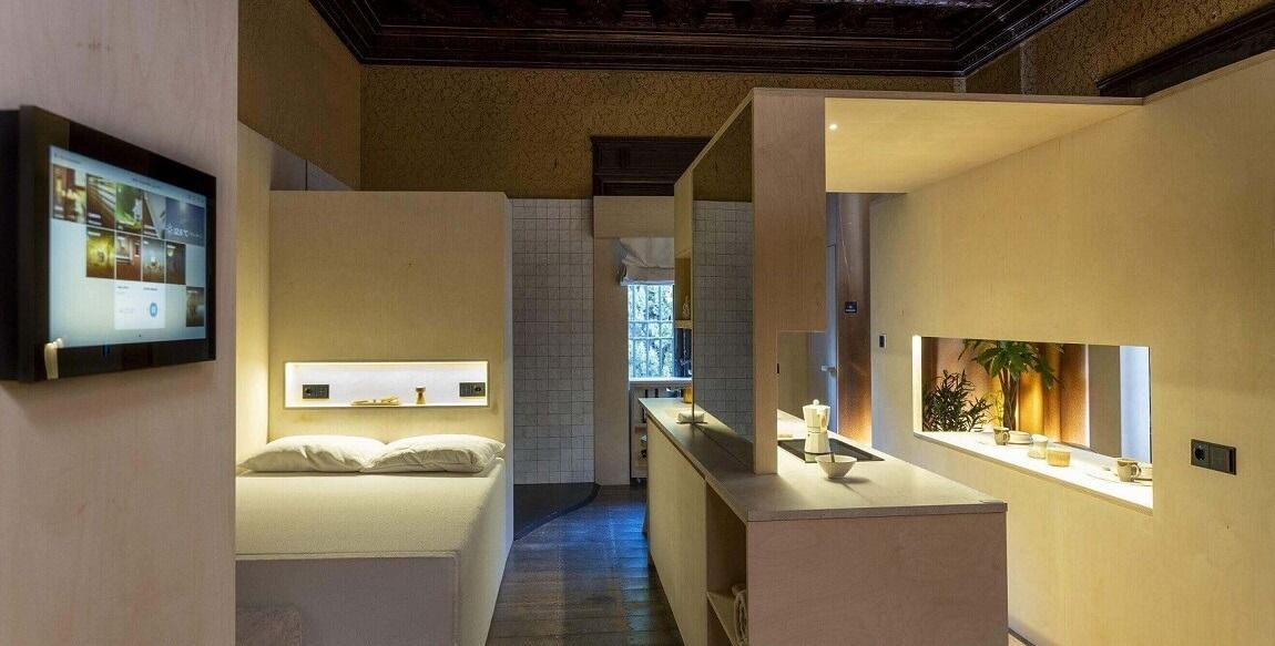 Niessen muestra en Casa Decor 2024 las opciones de su colección Alba, en una vivienda nómada