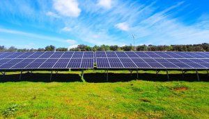 España batió todos los récords de potencia instalada fotovoltaica en 2023