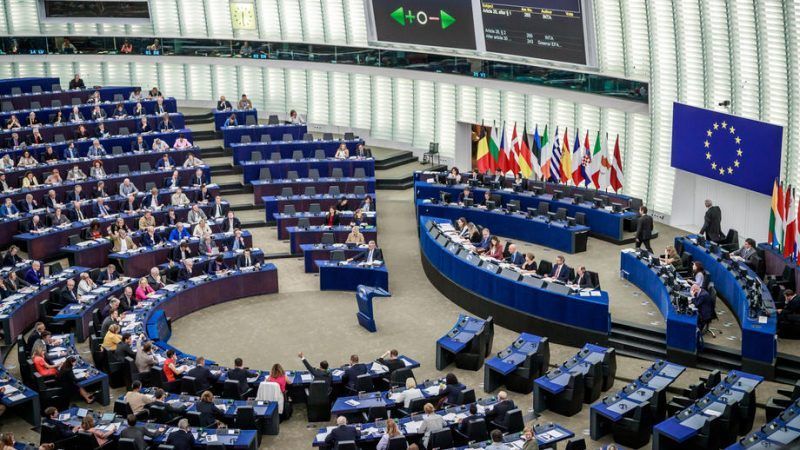 El Parlamento Europeo aprueba el nuevo reglamento contra la morosidad comercial