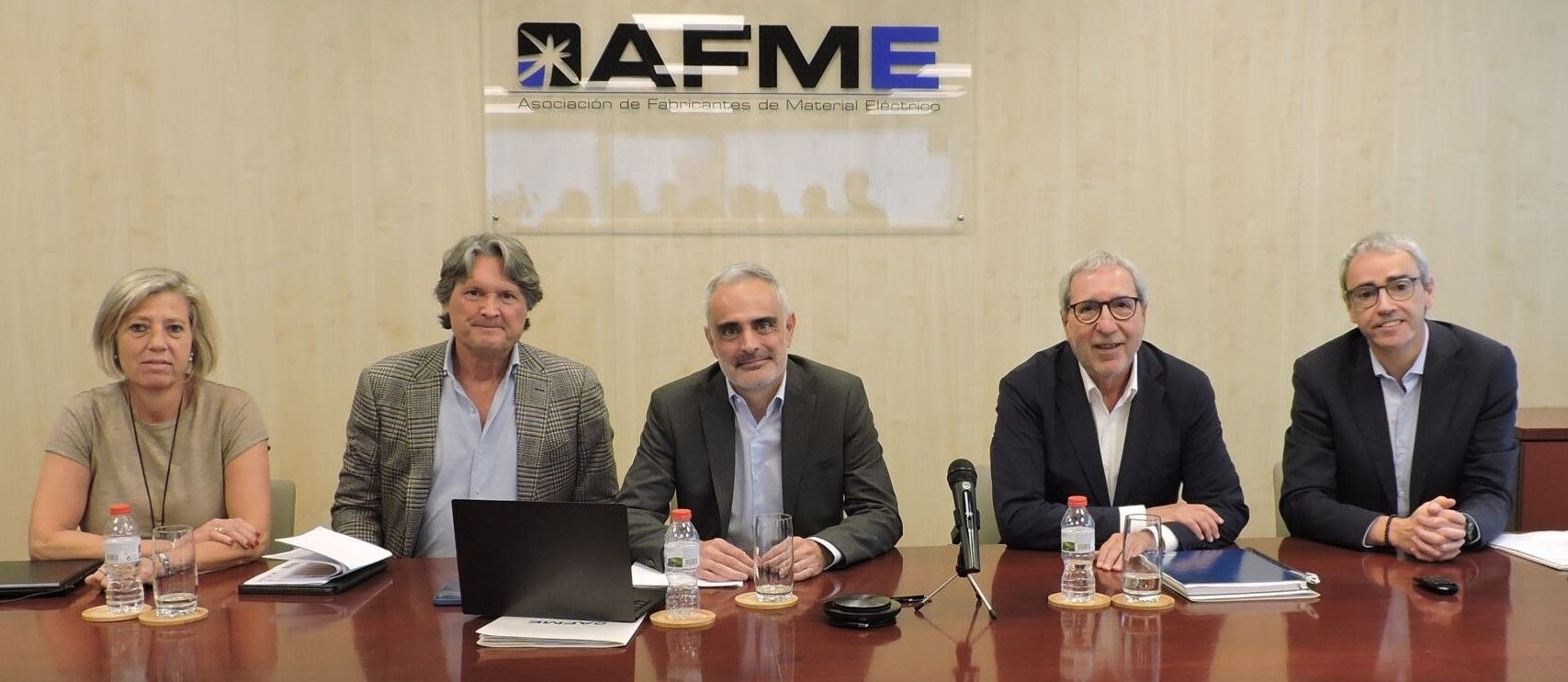 Fabricantes de Material Eléctrico