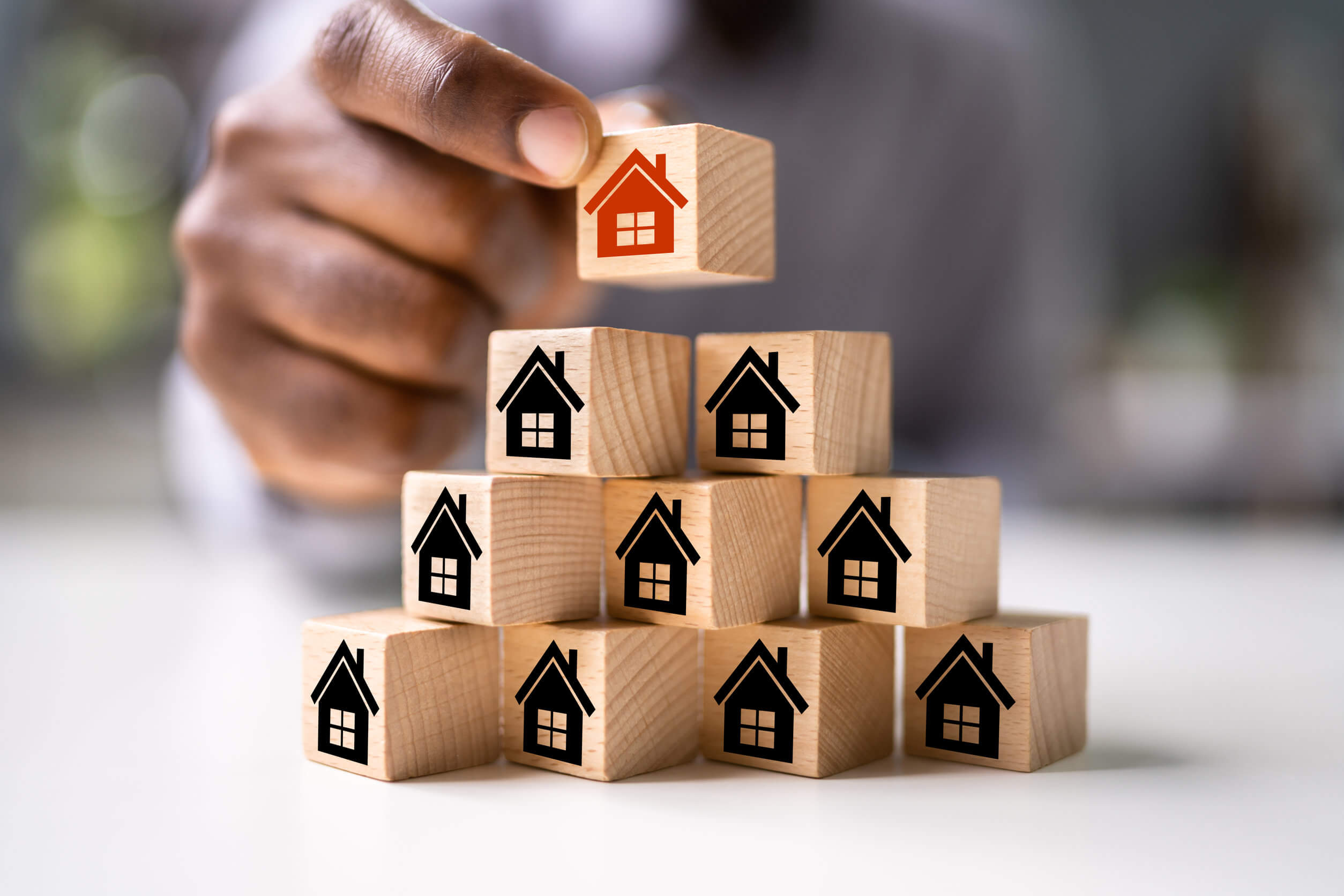 El Colegio de Administradores de Fincas se suma al plan de mantenimiento de instalaciones que promueve Fenie