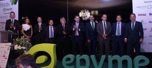 La junta directiva de Epyme, durante la Cena de Gala