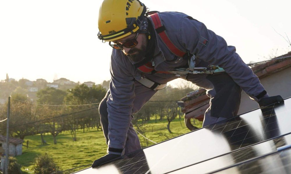 El próximo 28 de mayo se presenta el "Informe Solar. Radiografía del Autoconsumo en España 2024"