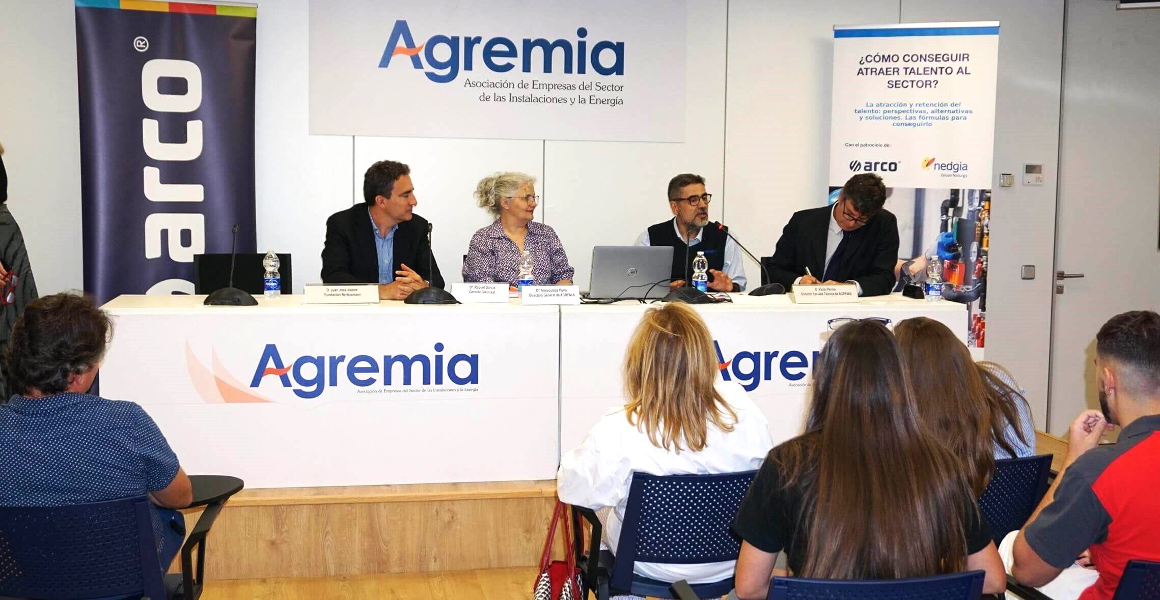 A la búsqueda de un Tinder con el que atraer talento al sector y casar oferta y demanda laboral