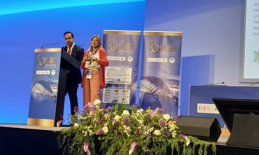 Ecolum resalta la importancia del reciclaje y el ecodiseño en el Simposium de Alumbrado CEI