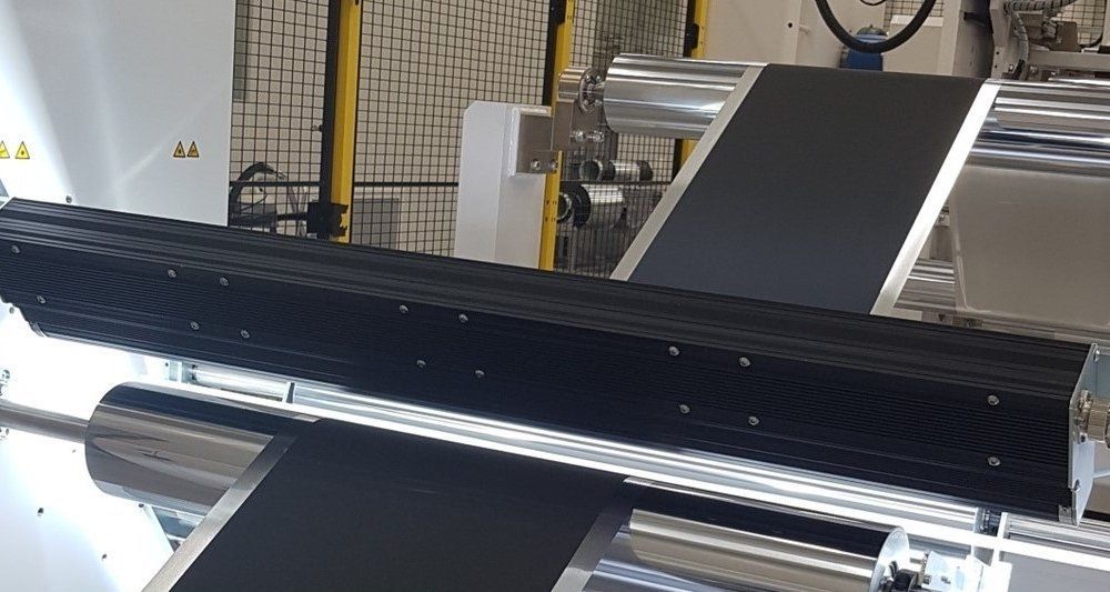 Schneider Electric promueve una alianza para mejorar la producción de baterías de vehículos eléctricos