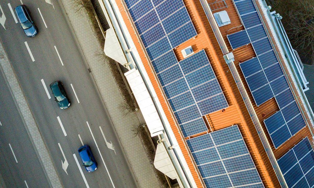 La demanda de autoconsumo en comunidades de vecinos crece un 28 % en lo que va de año, según un estudio