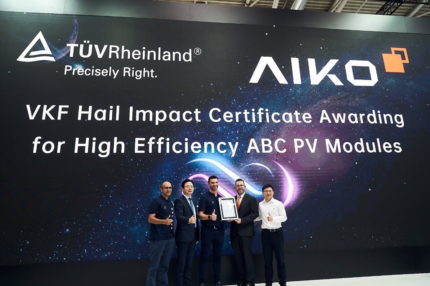 Los módulos ABC de alta eficiencia de Aiko, logran la Certificación Swiss Hail VKF, de TÜV Rheinland