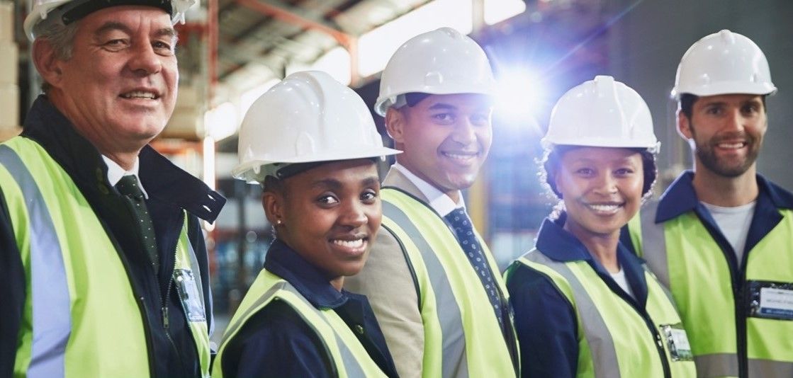 Schneider Electric avanza en el compromiso para promover salarios dignos