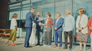 El presidente del Gobierno, Pedro Sánchez visita las instalaciones de Veltium