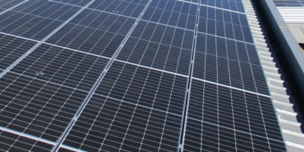 Orbis apuesta por la energía y la recarga sostenible en su sede de Alcobendas