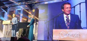 El Grupo Aúna convierte la Gala de la Quinta Edición de sus premios en un homenaje a Óscar Cantaré