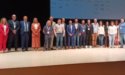 Imagen final de grupo de los organizadores