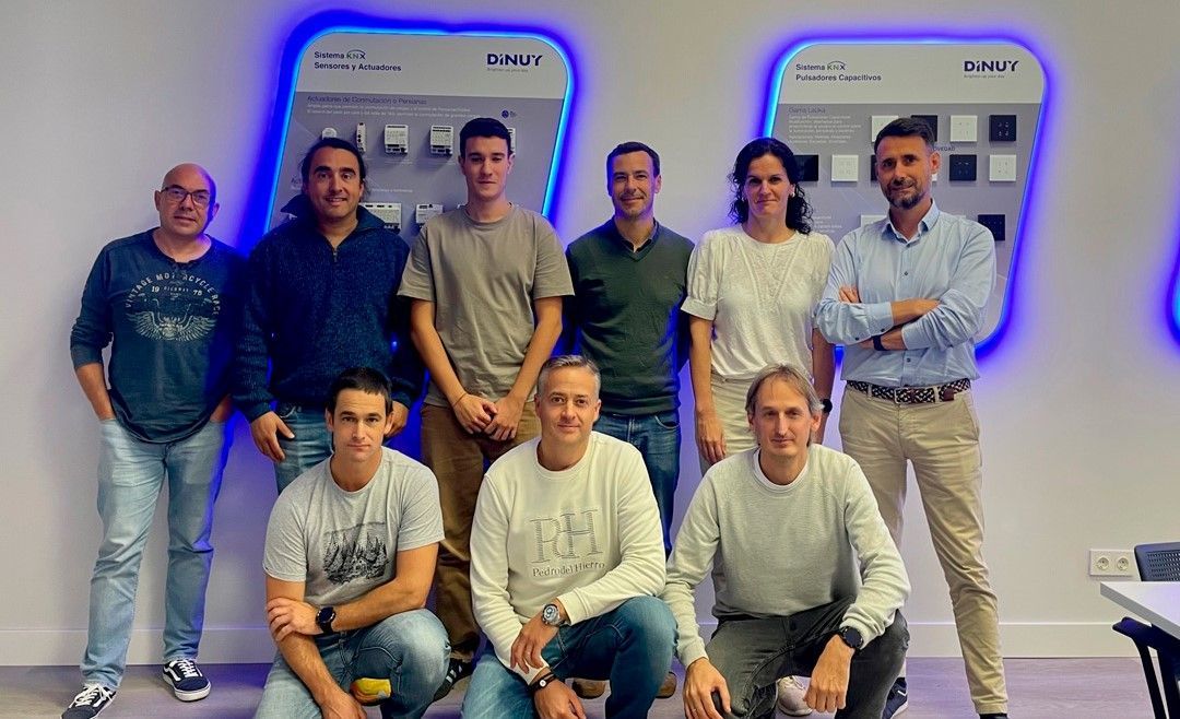 Dinuy organiza la primera formación en KNX para graduar a nuevos KNX Partner y Advance
