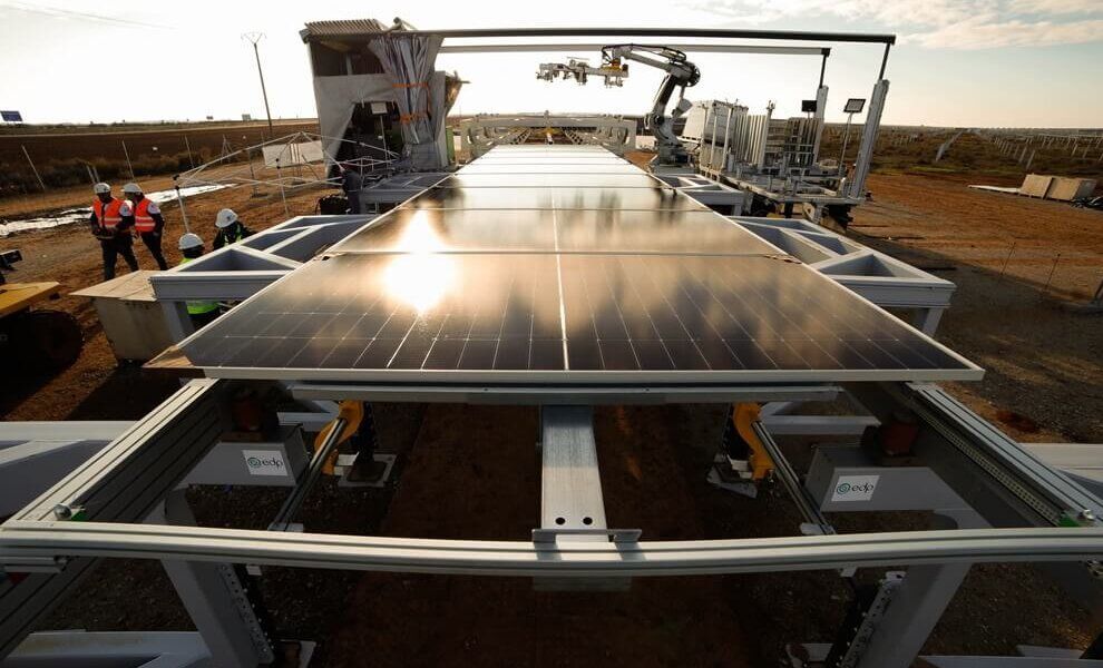 EDP prueba la construcción de su primer parque solar con tecnología de automatización