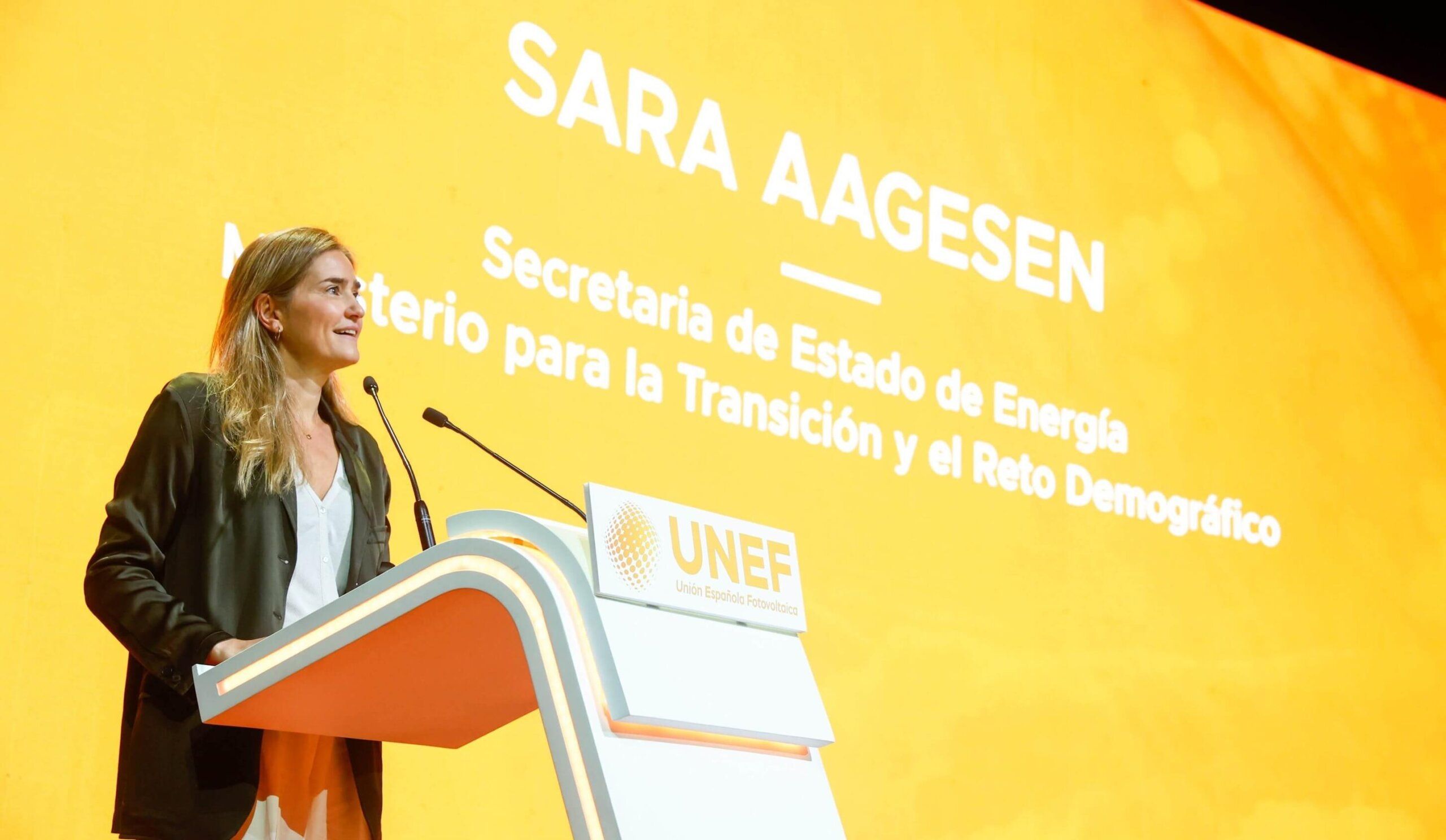 Sara Aagesen anuncia que se abre una consulta pública para actualizar el RD de autoconsumo, en el XI Foro Solar